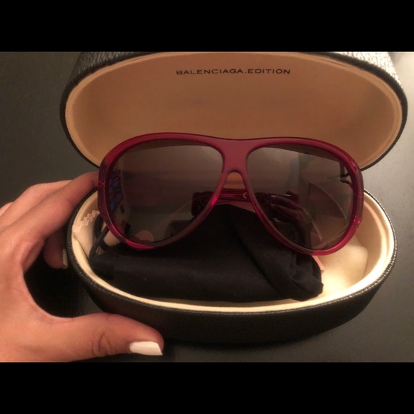 Balenciaga Sunglasses - Picture 1 of 6